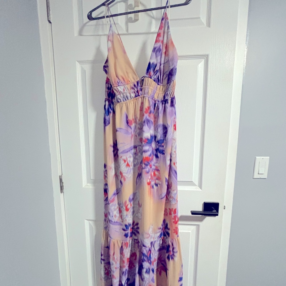 NWT Dynamite strappy back maxi dress